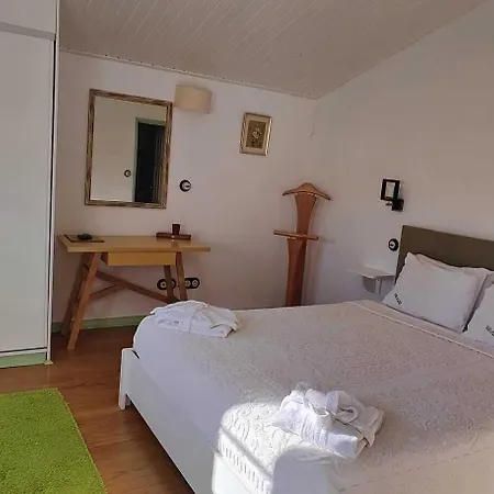 Casa Da Avo - Turismo De Habitacao Гостевой дом Торри-ди-Монкорву